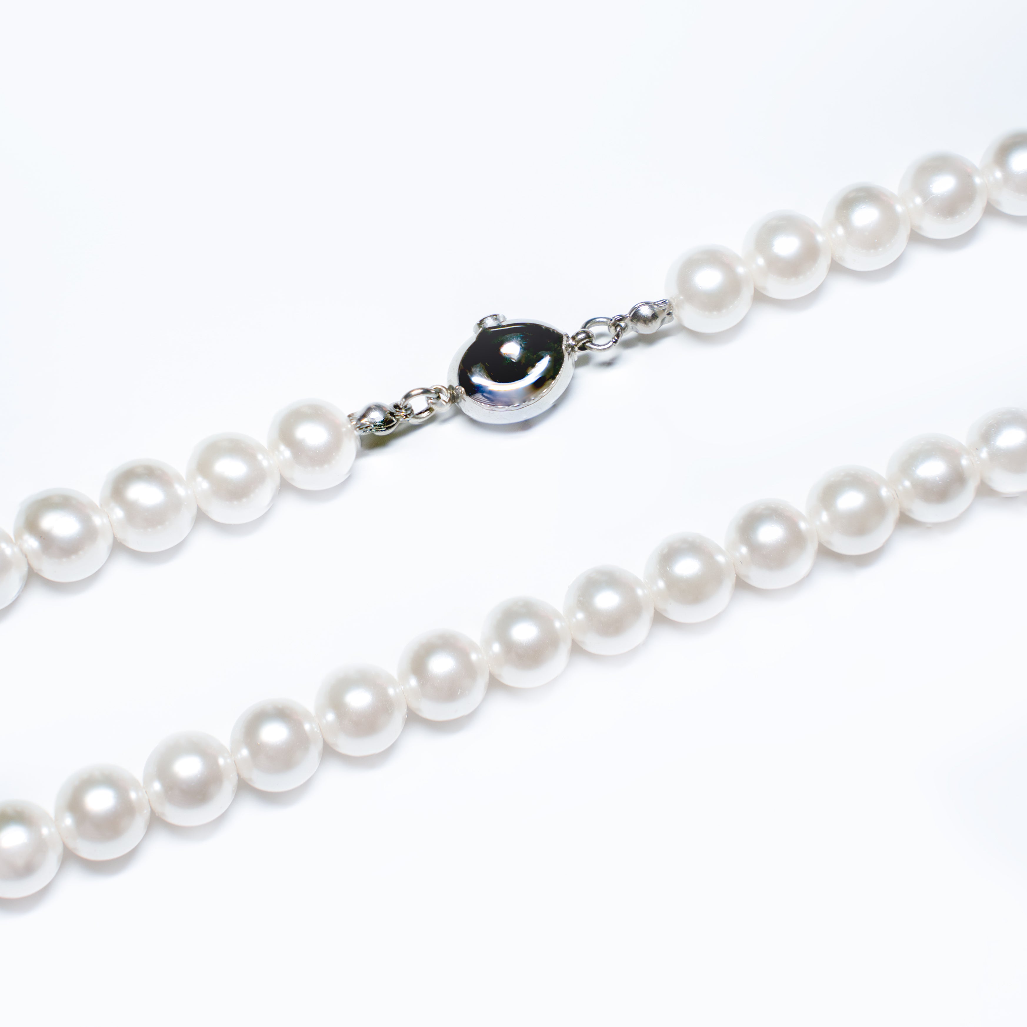 Classic Pearl Necklace