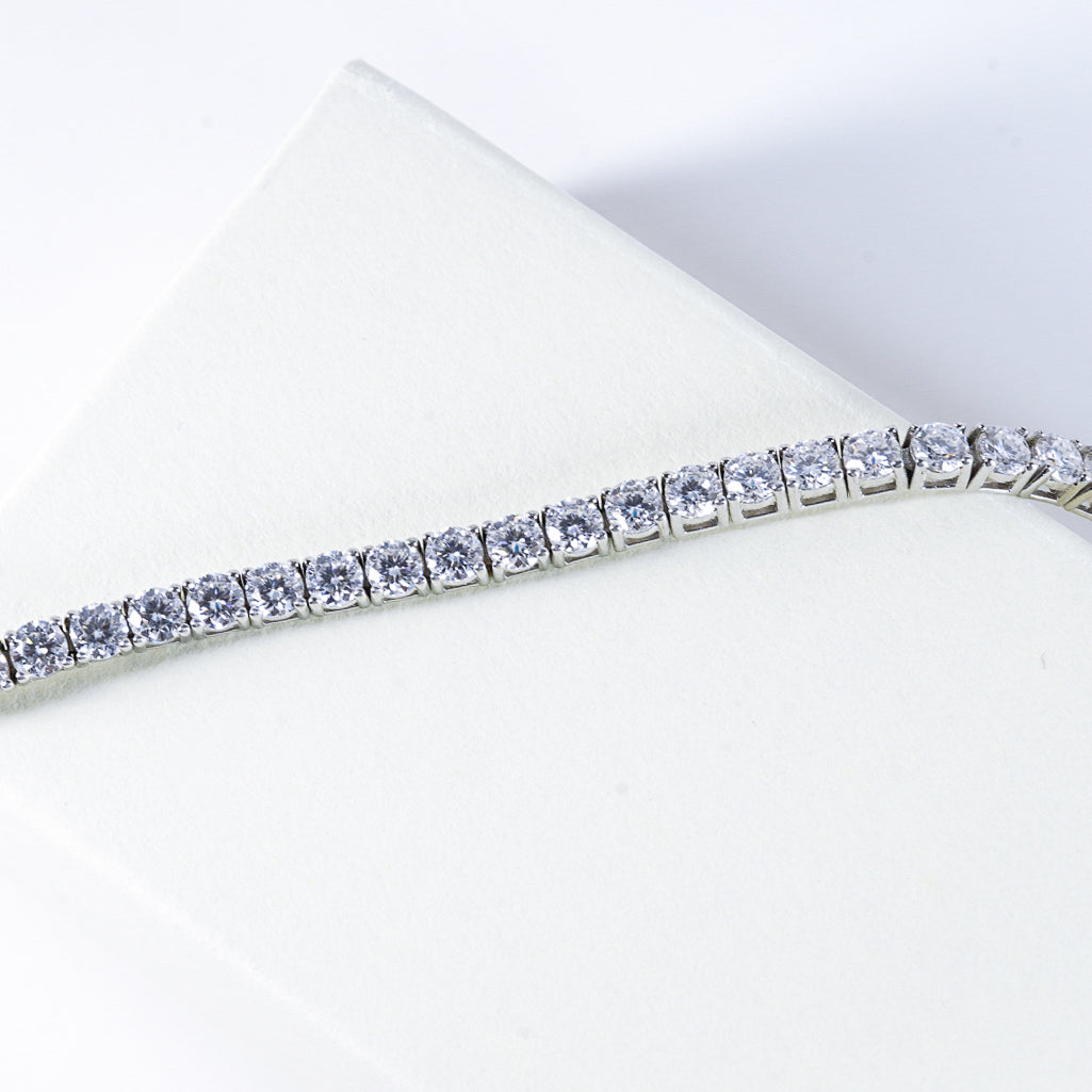 Sparkling Moissanite Sterling Silver Tennis Bracelet - A Diamond-Style Bracelet