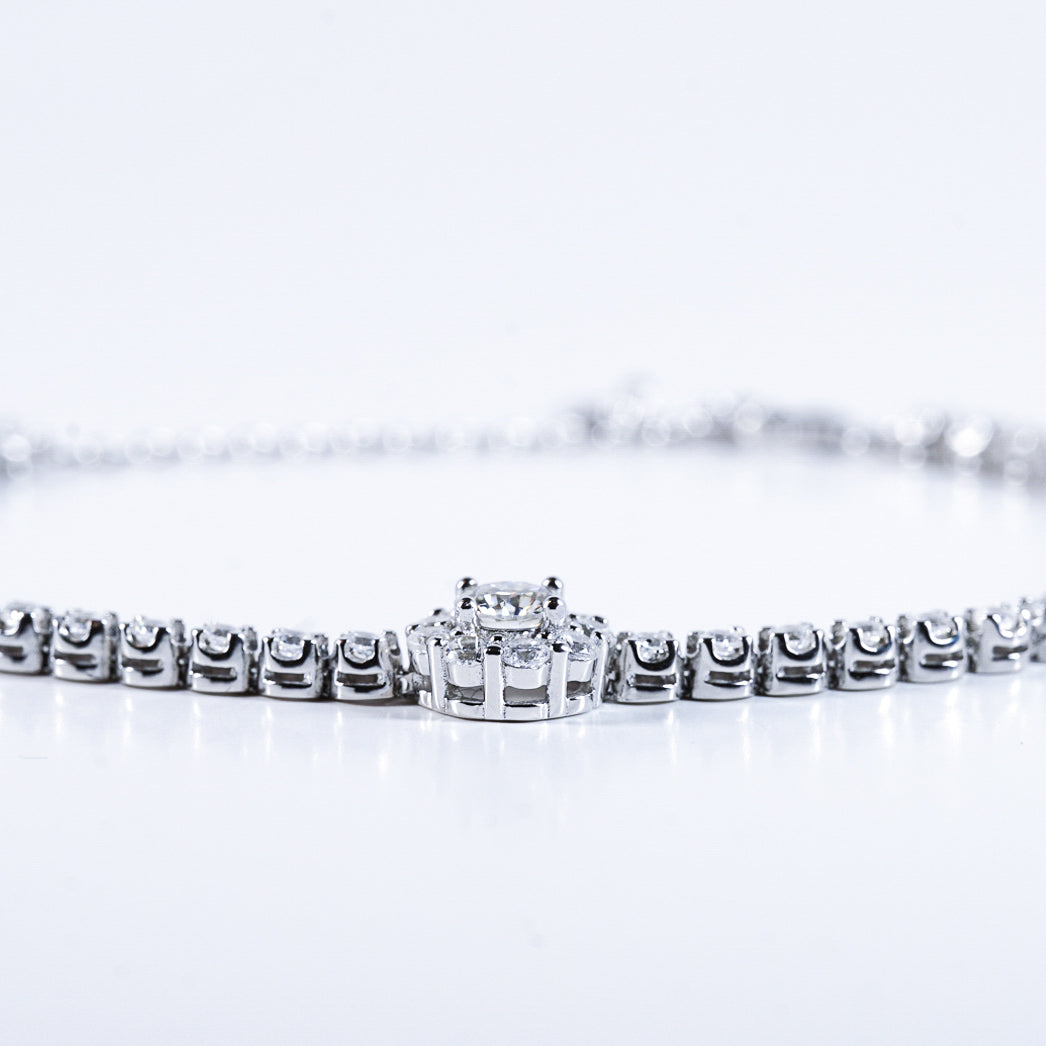 Sparkling Moissanite Tennis Bracelet - A Diamond-Style Eternity Bracelet