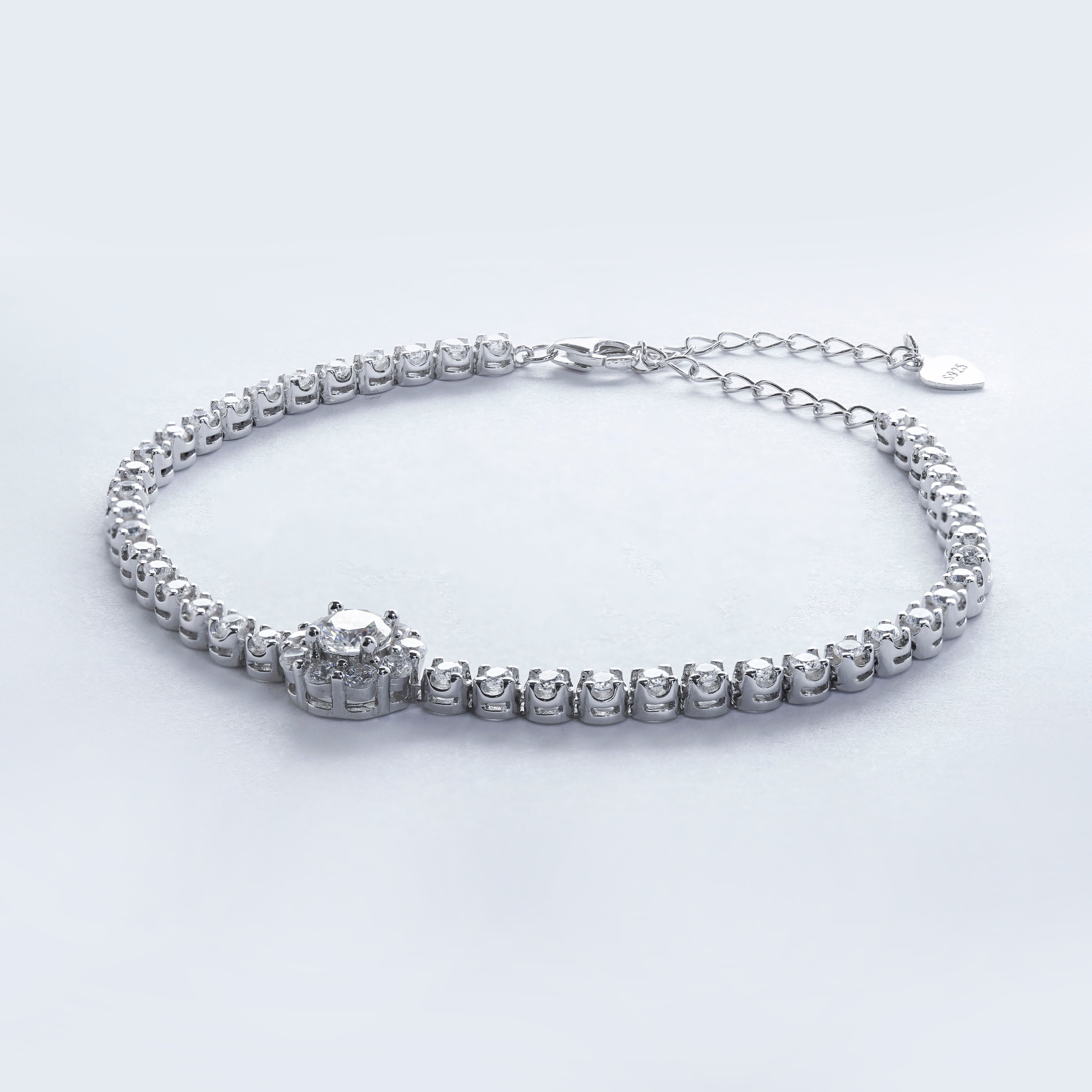 Sparkling Moissanite Tennis Bracelet - A Diamond-Style Eternity Bracelet