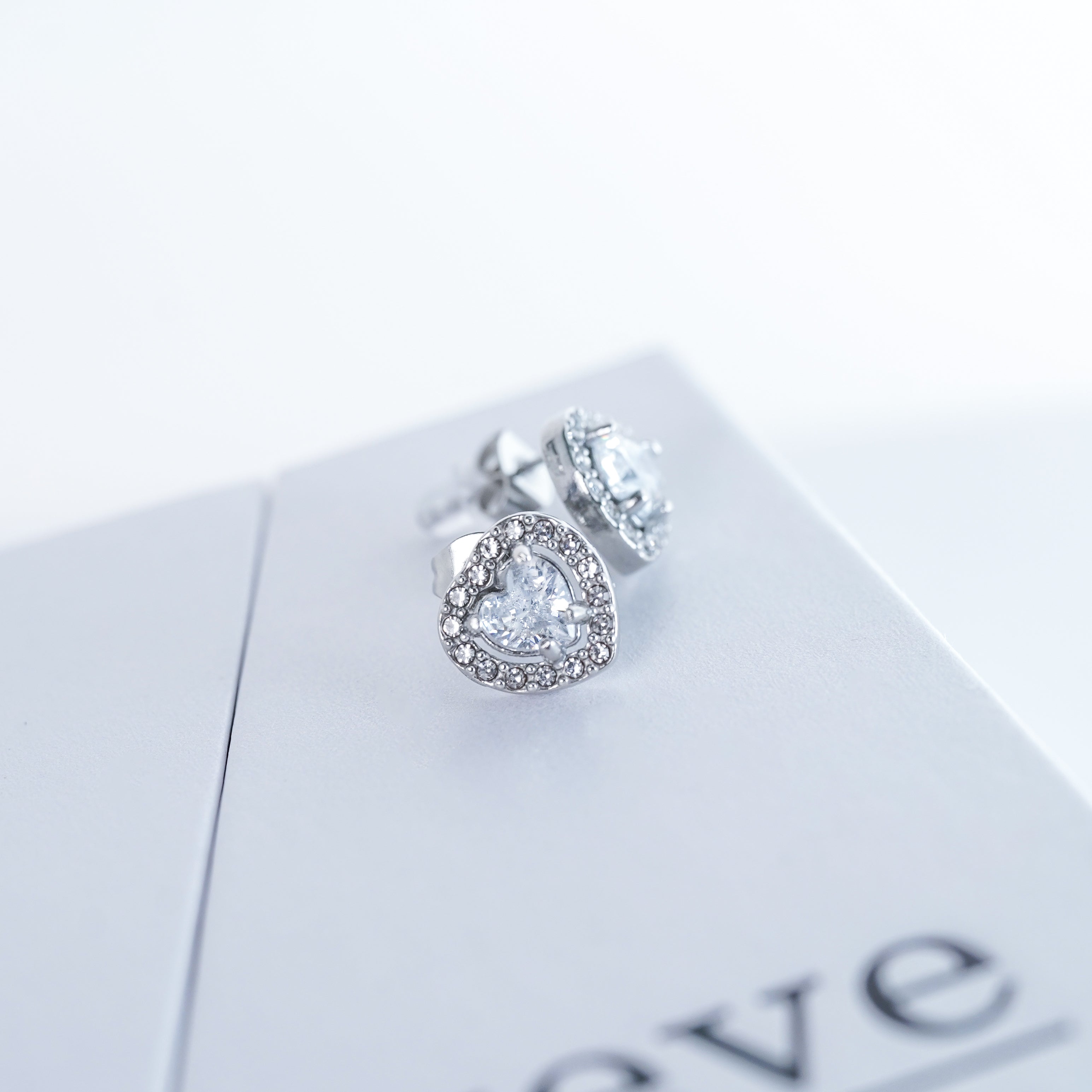 Heart Accent Zirconia Pendant Necklace & Earrings Set