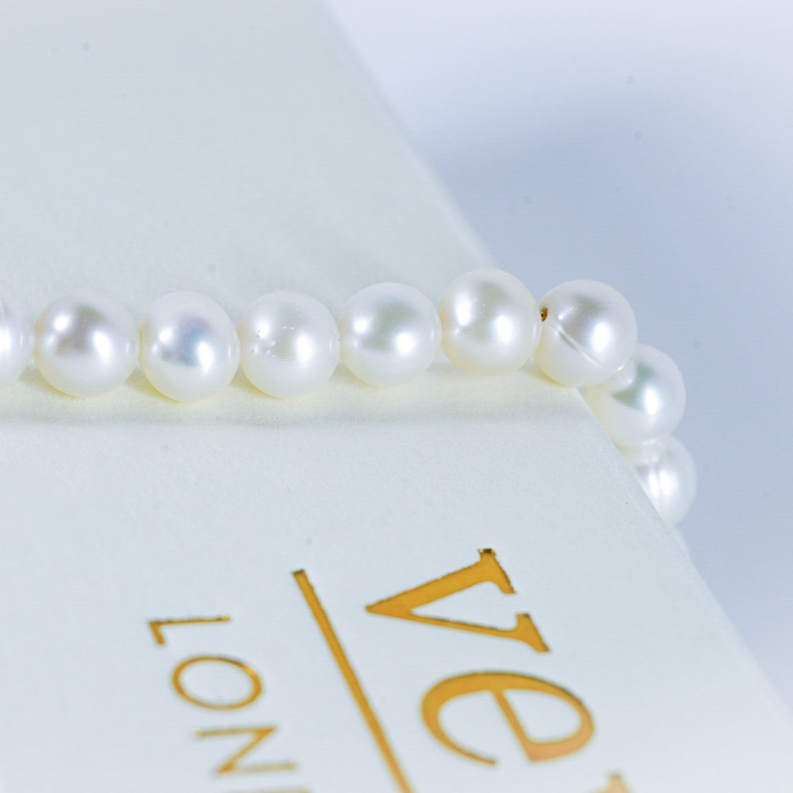 Beautiful Pearl Bracelet with 14k Gold-plated Extender Clasp