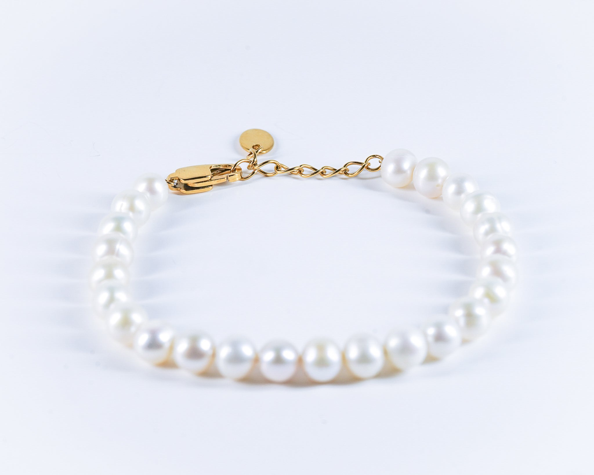Beautiful Pearl Bracelet with 14k Gold-plated Extender Clasp