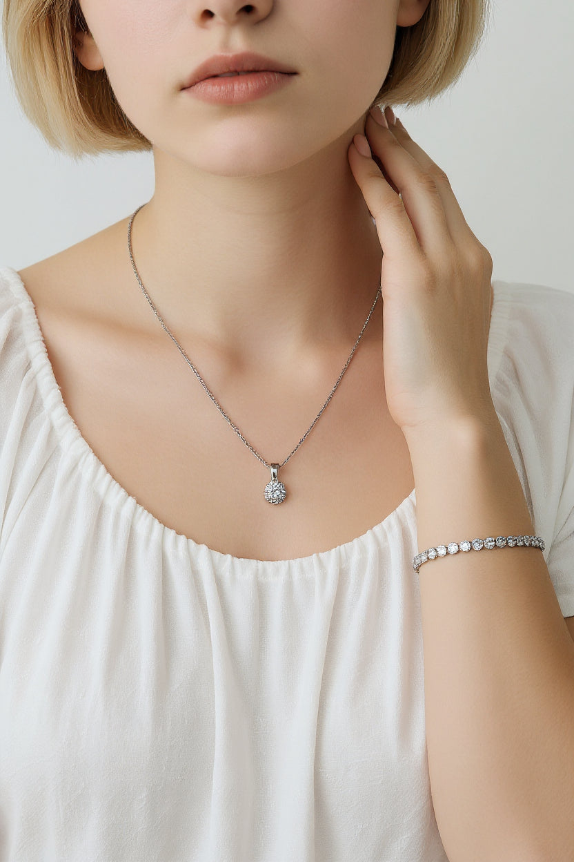 Beautiful Solitaire Pendant Necklace with Cauliflower Sterling Silver Chain