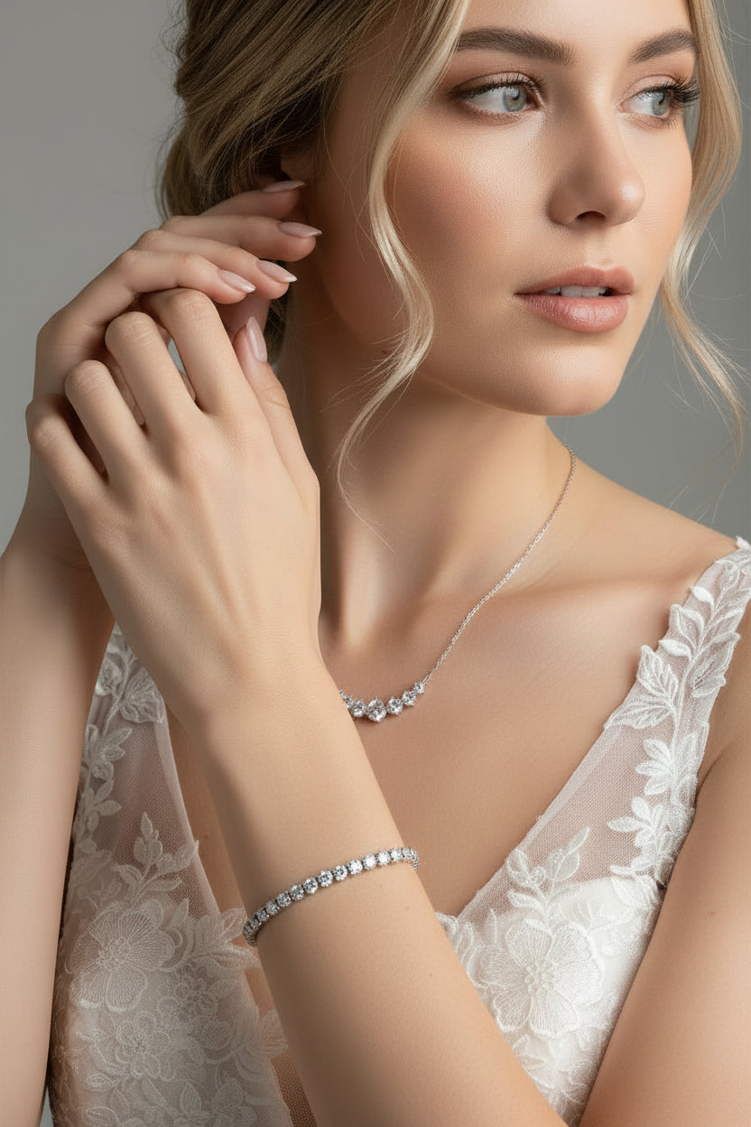 Mixed Cuts Beautiful Pendant Necklace